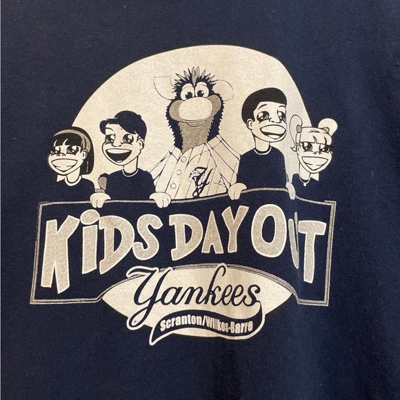 Y2K Kids Day Out New York Yankees Graphic Navy Blue T-Shirt Adult L - Picture 2 of 9